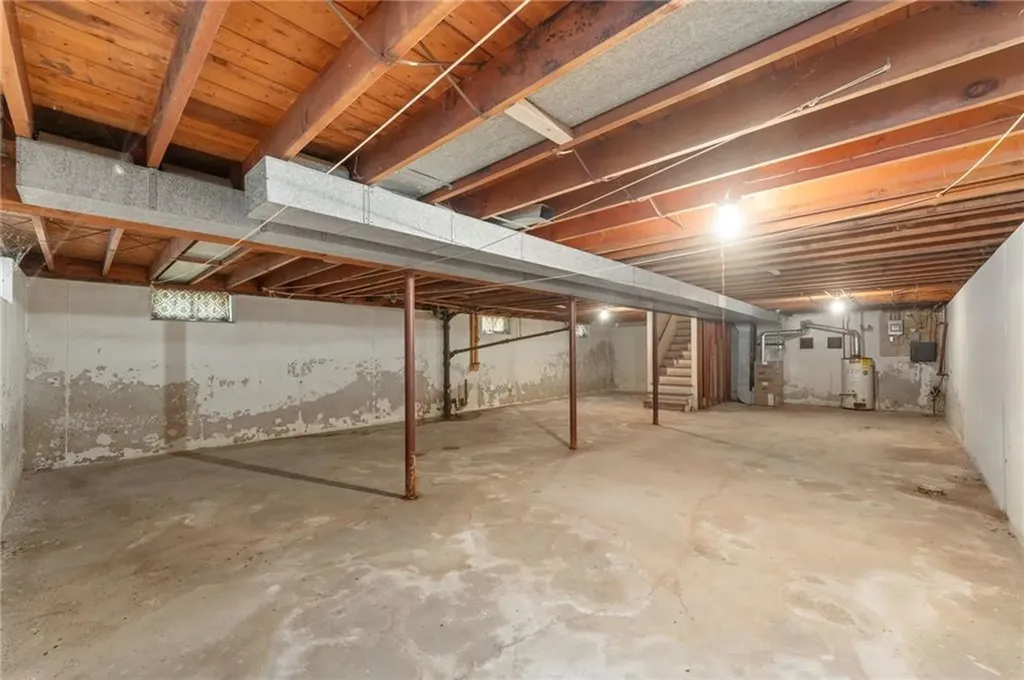 14 Newell Road Cranston RI 02910