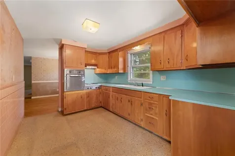 14 Newell Road Cranston RI 02910