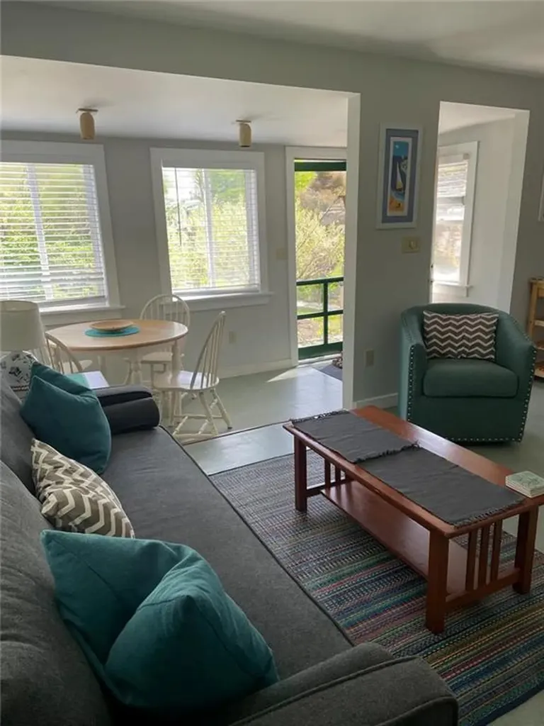35 Warren Avenue Middletown RI 02842