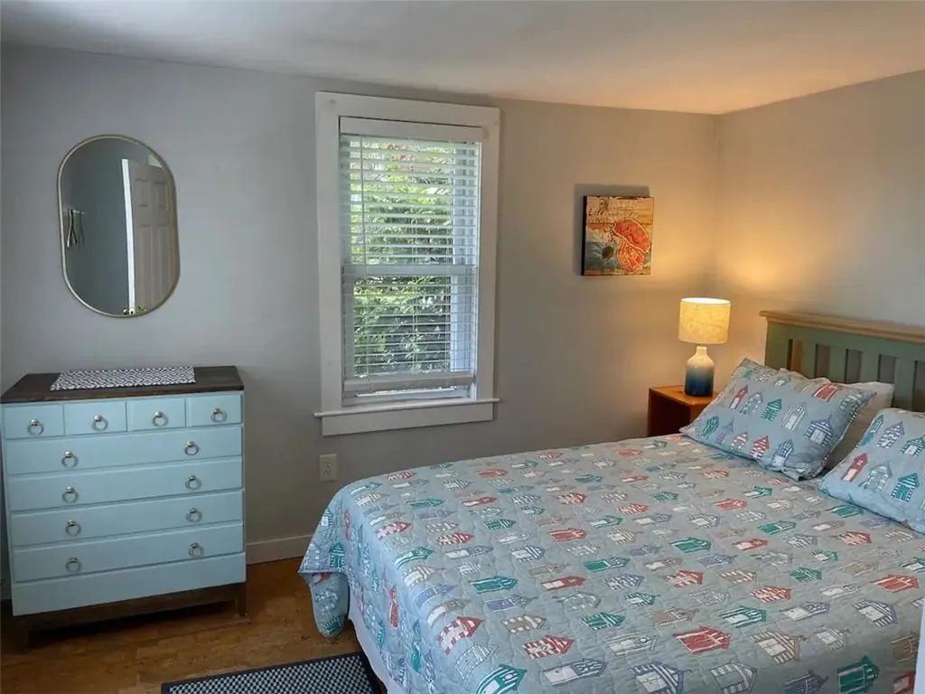 35 Warren Avenue Middletown RI 02842