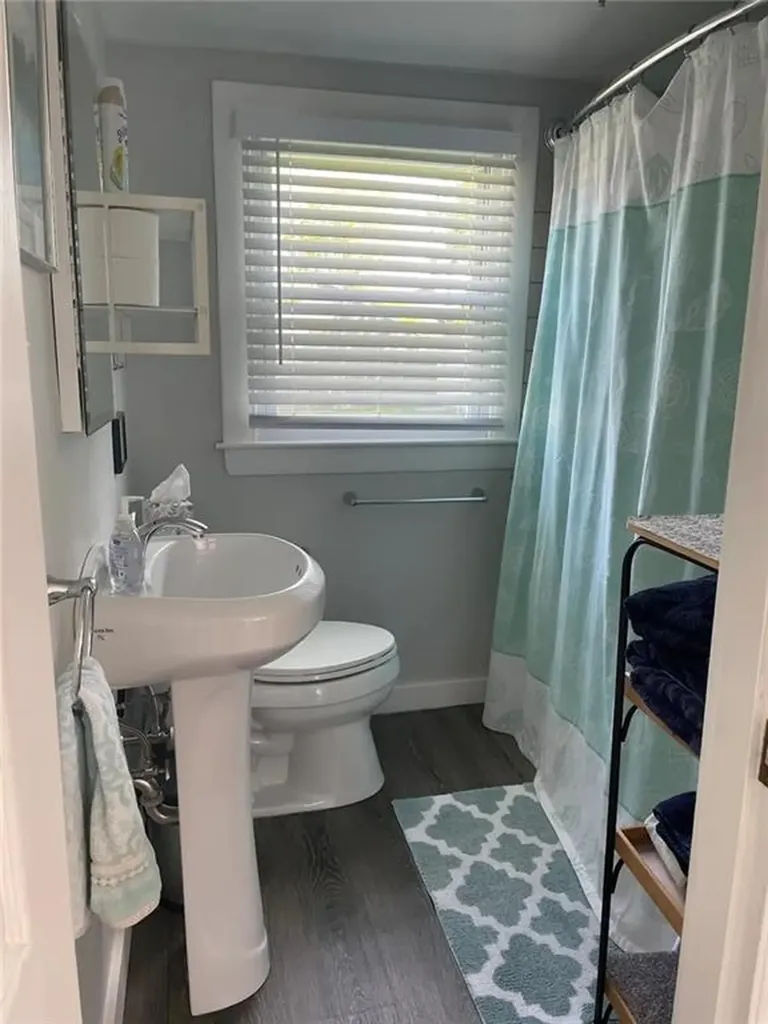 35 Warren Avenue Middletown RI 02842