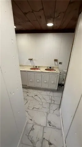 39 Louise Street Woonsocket RI 02895