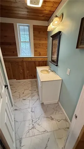 39 Louise Street Woonsocket RI 02895