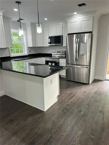 91 Yorkshire Street Providence RI 02908