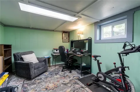 79 Morris Avenue Pawtucket RI 02860