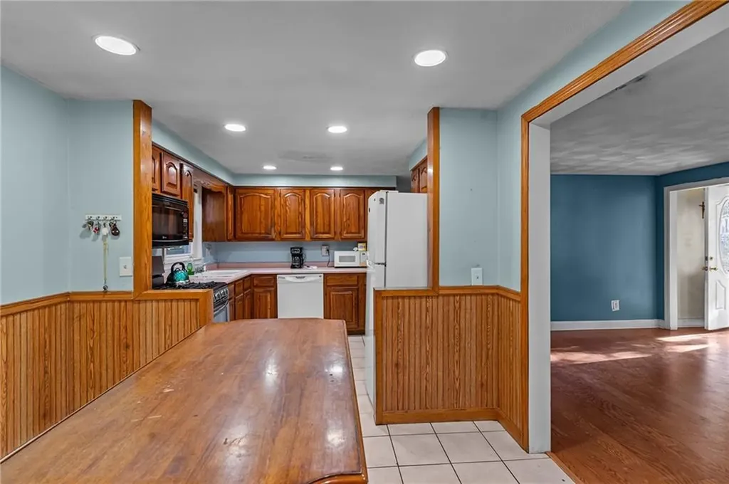 67 Underwood Avenue Warwick RI 02888
