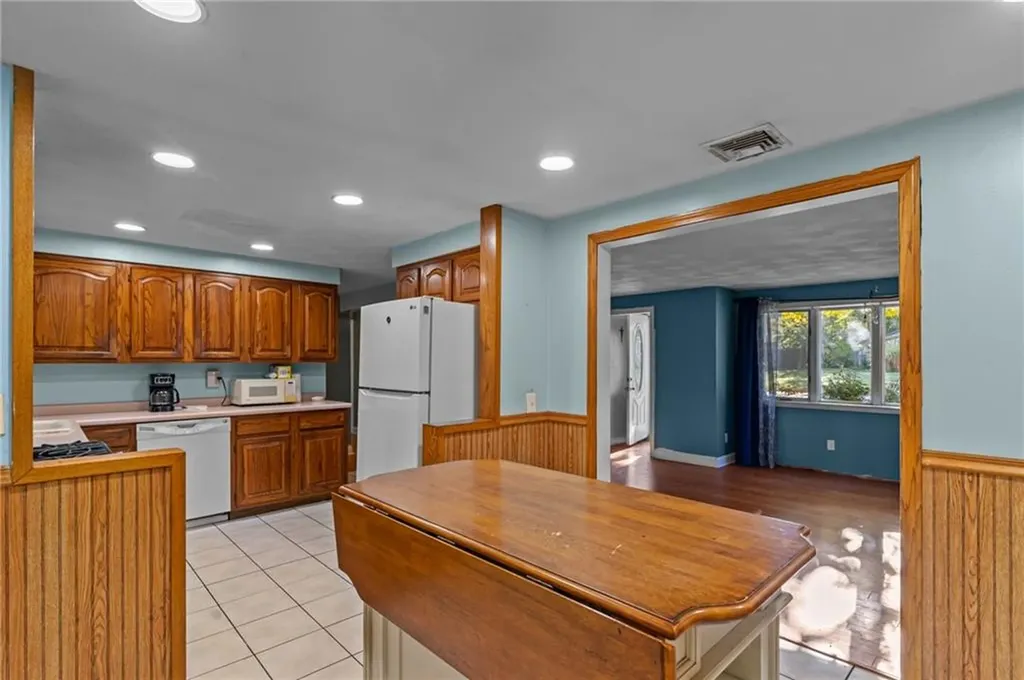 67 Underwood Avenue Warwick RI 02888