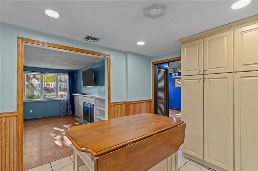 67 Underwood Avenue Warwick RI 02888