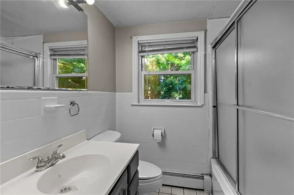 67 Underwood Avenue Warwick RI 02888