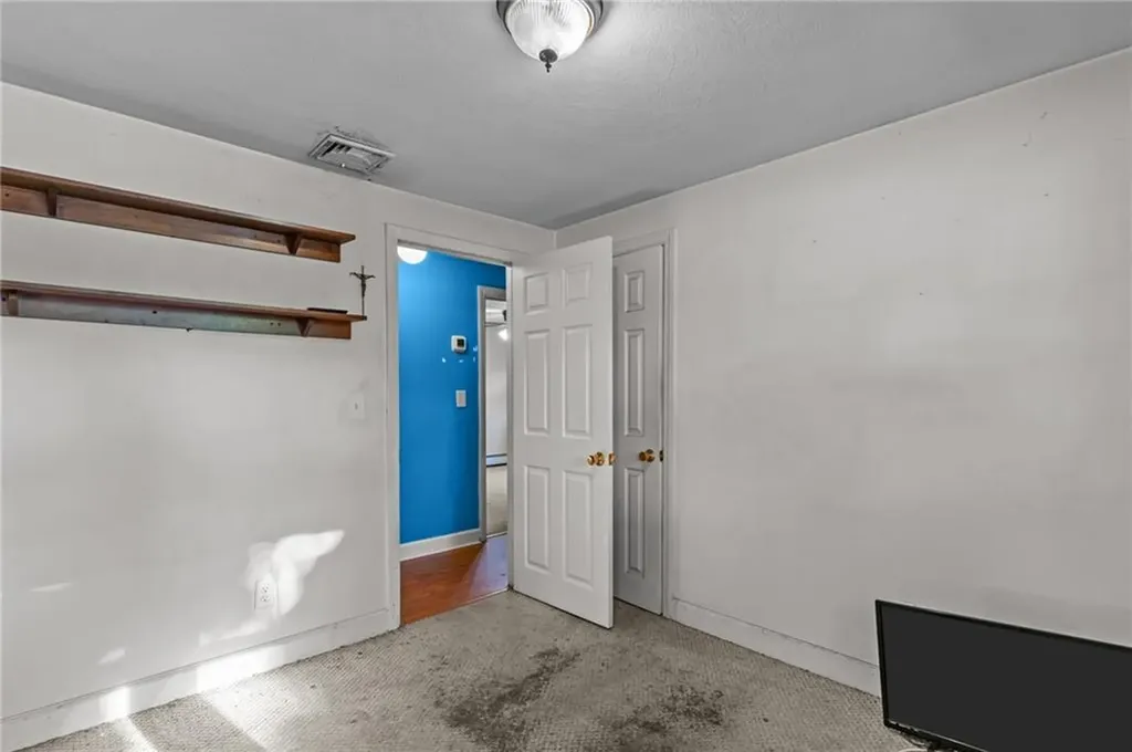 67 Underwood Avenue Warwick RI 02888