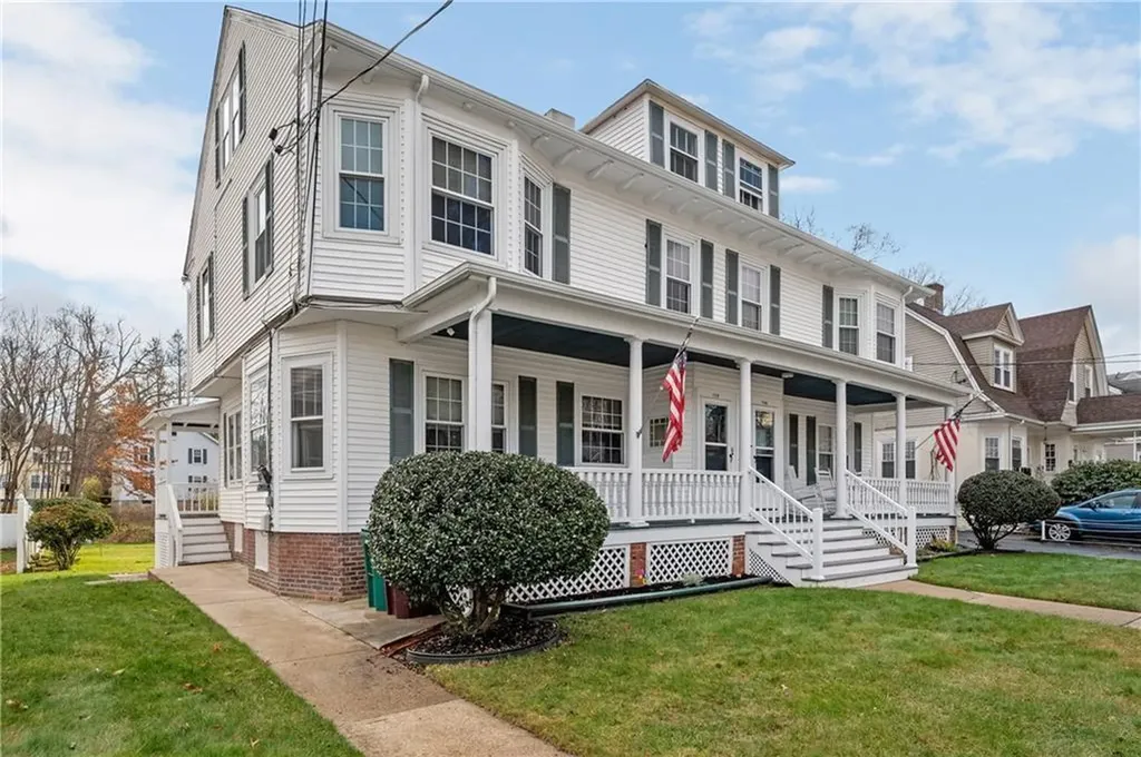 110 112 Winter Street Woonsocket RI 02895