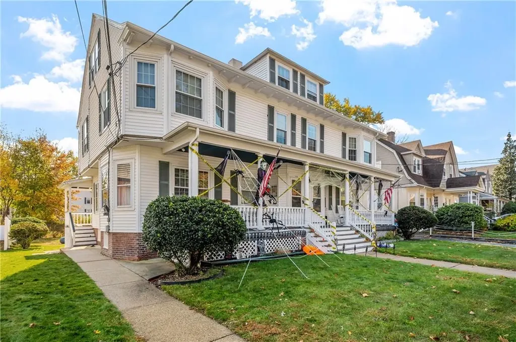 110 112 Winter Street Woonsocket RI 02895