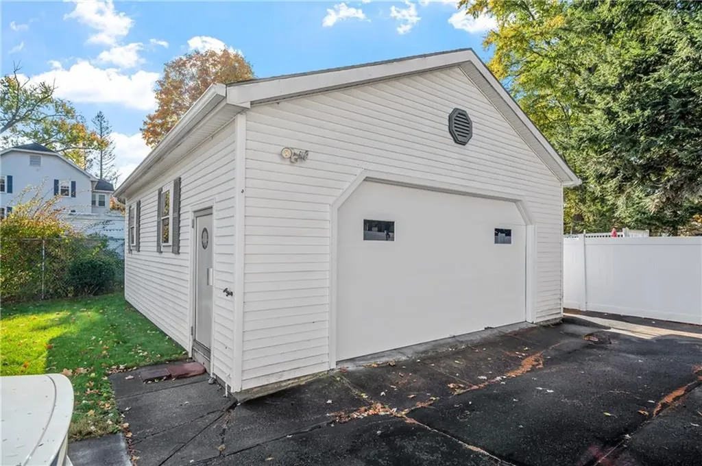 110 112 Winter Street Woonsocket RI 02895