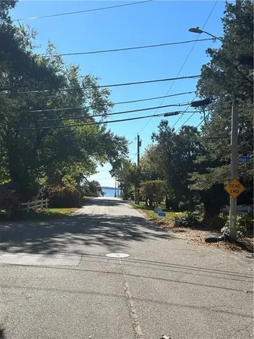 2 Hope Lane W Barrington RI 02806