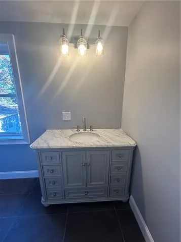 2 Hope Lane W Barrington RI 02806