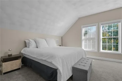 21 Orchard Avenue Narragansett RI 02882