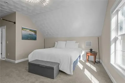 21 Orchard Avenue Narragansett RI 02882