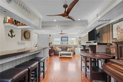 21 Orchard Avenue Narragansett RI 02882