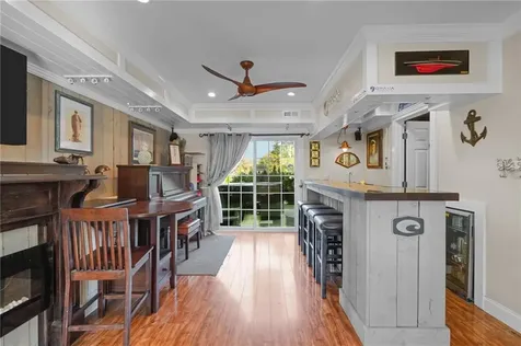 21 Orchard Avenue Narragansett RI 02882