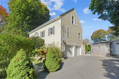 21 Orchard Avenue Narragansett RI 02882
