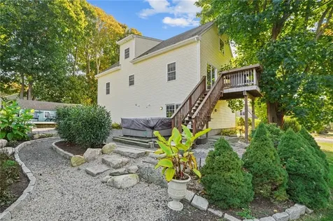 21 Orchard Avenue Narragansett RI 02882