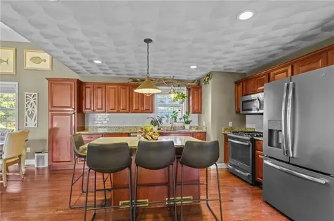 21 Orchard Avenue Narragansett RI 02882