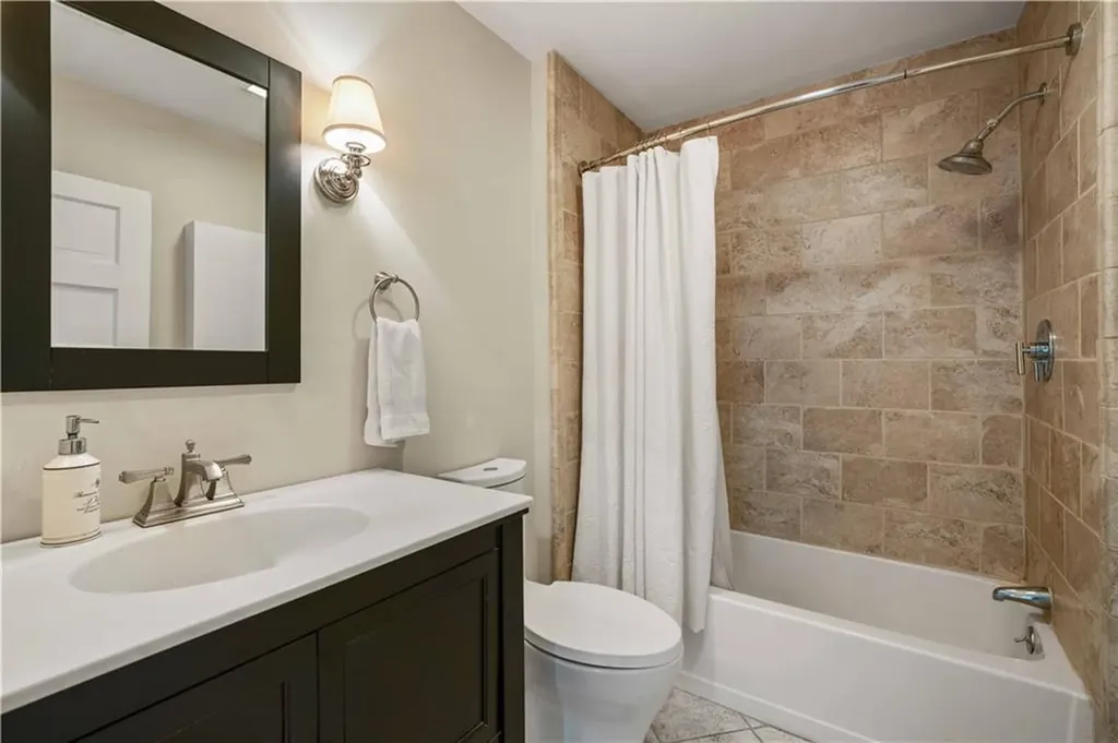 80 Webb Street Providence RI 02908