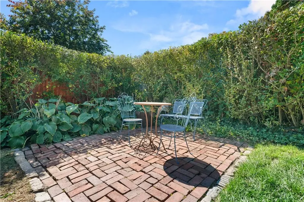 80 Webb Street Providence RI 02908