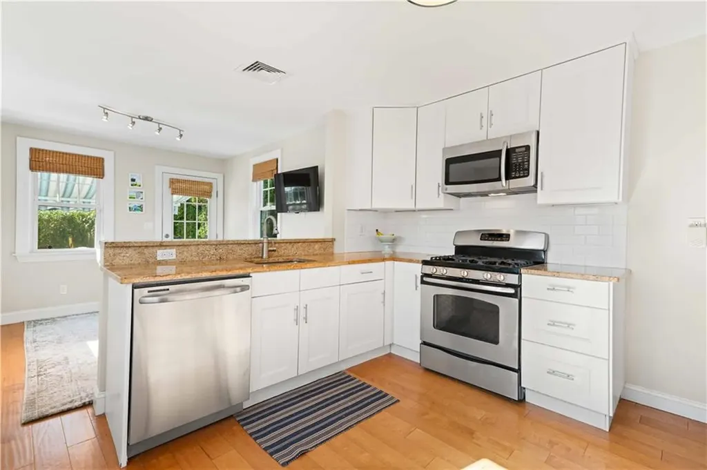 80 Webb Street Providence RI 02908