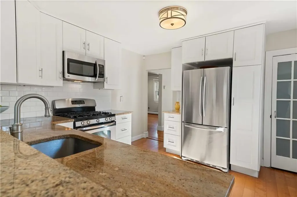 80 Webb Street Providence RI 02908