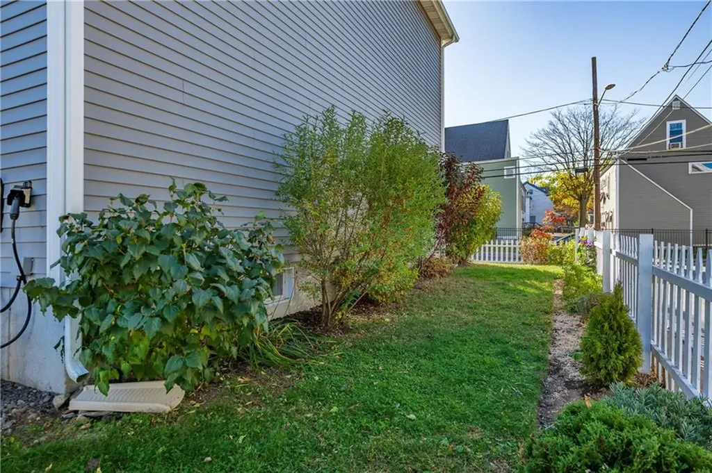 72 Pleasant Street Providence RI 02906