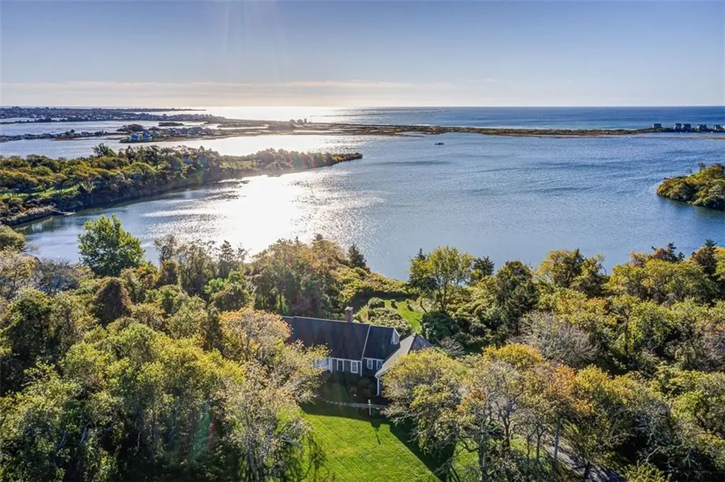64 Segar Court South Kingstown RI 02879