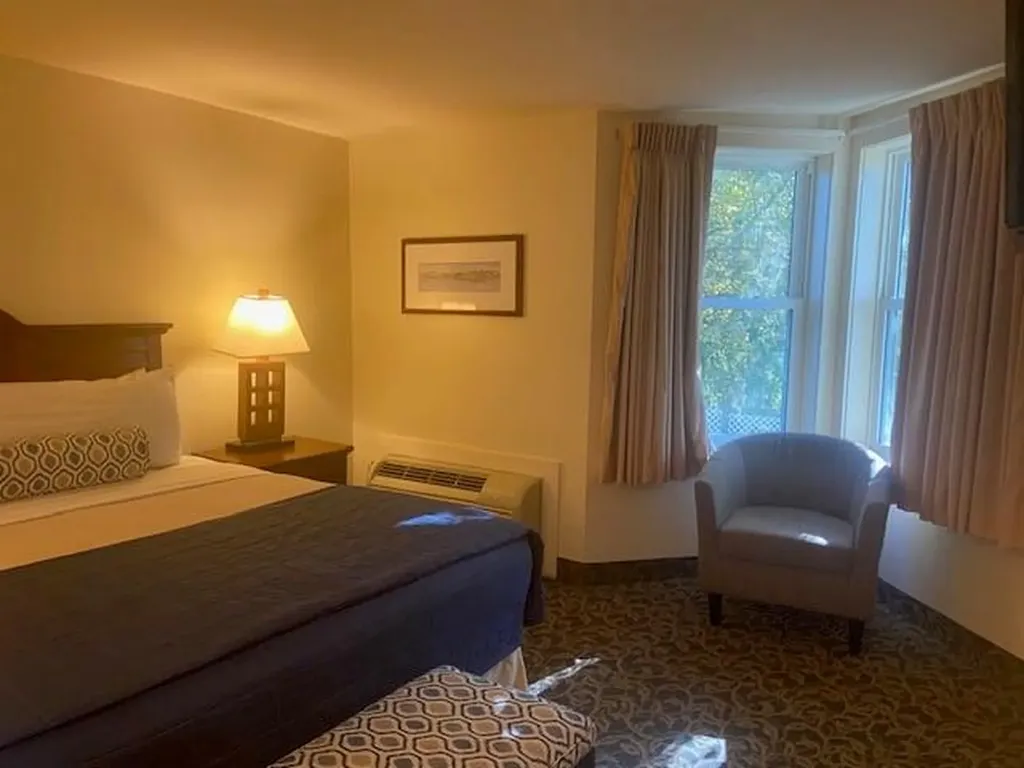 65 Ridge Road Newport RI 02840