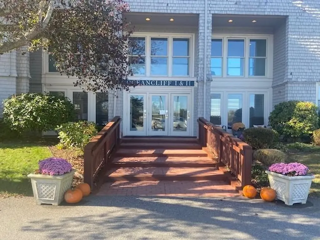 65 Ridge Road Newport RI 02840