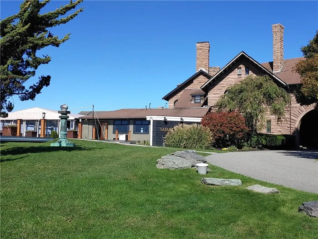 65 Ridge Road Newport RI 02840