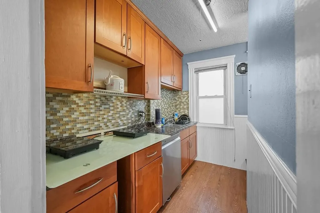 218 Joffre Avenue Woonsocket RI 02895