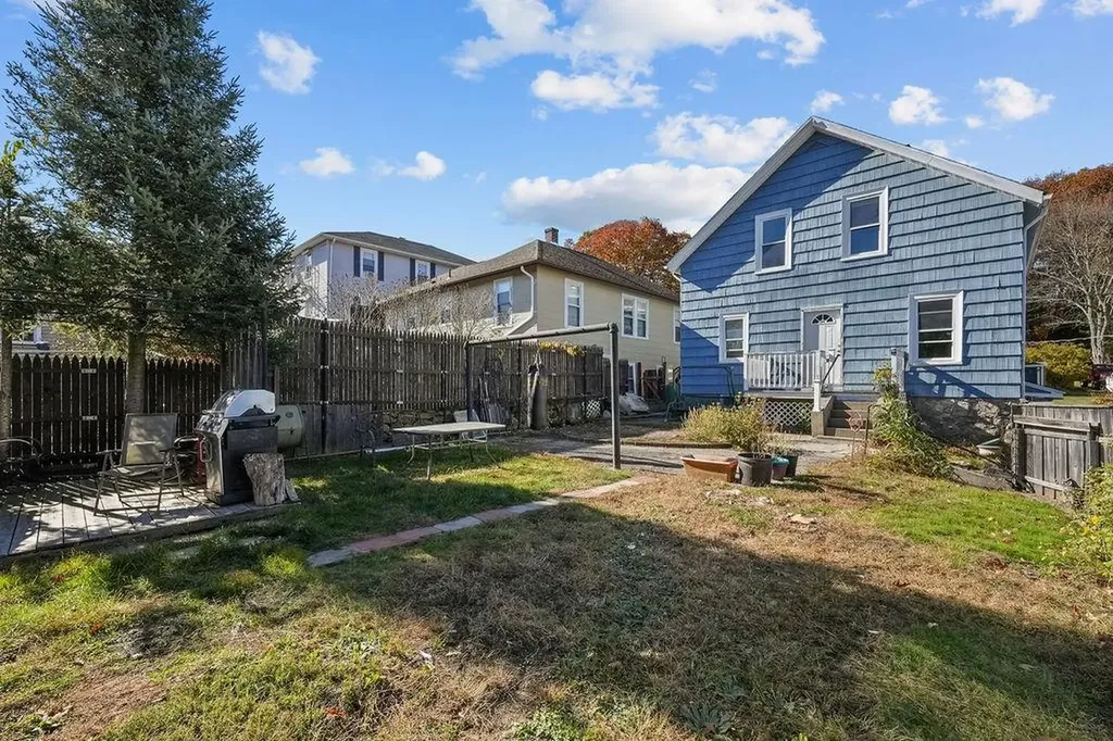 218 Joffre Avenue Woonsocket RI 02895