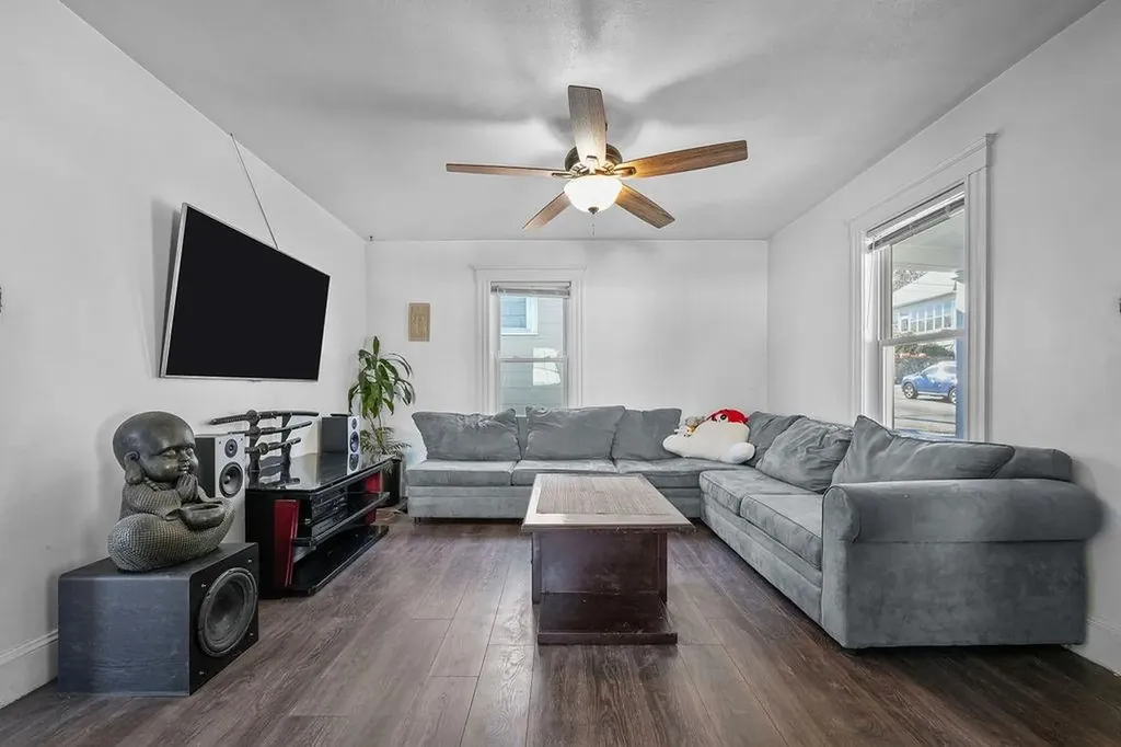 218 Joffre Avenue Woonsocket RI 02895