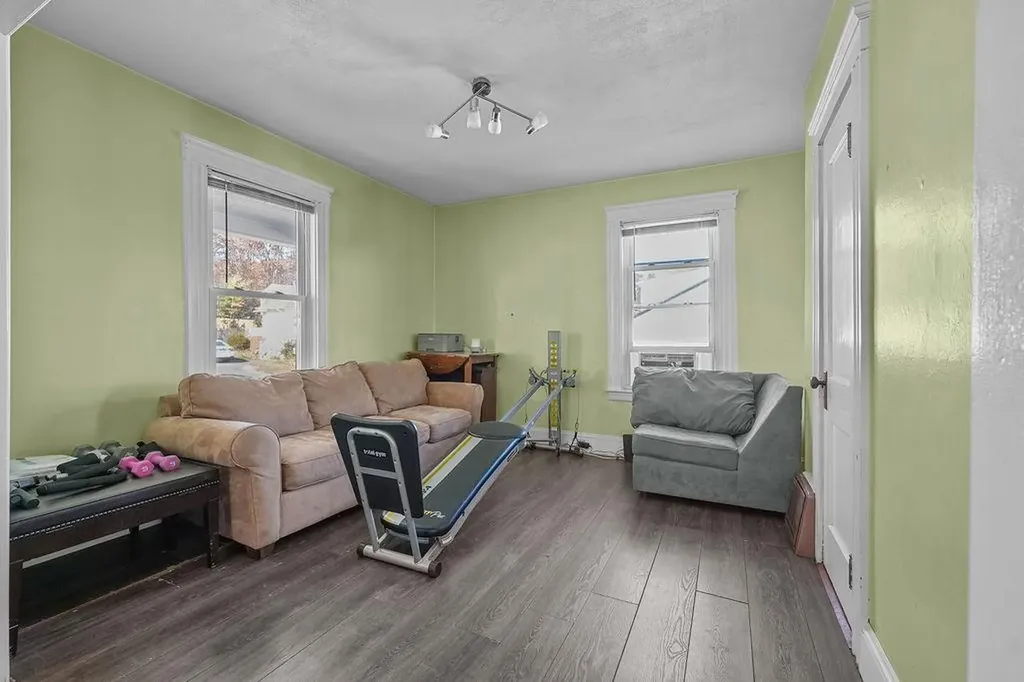 218 Joffre Avenue Woonsocket RI 02895