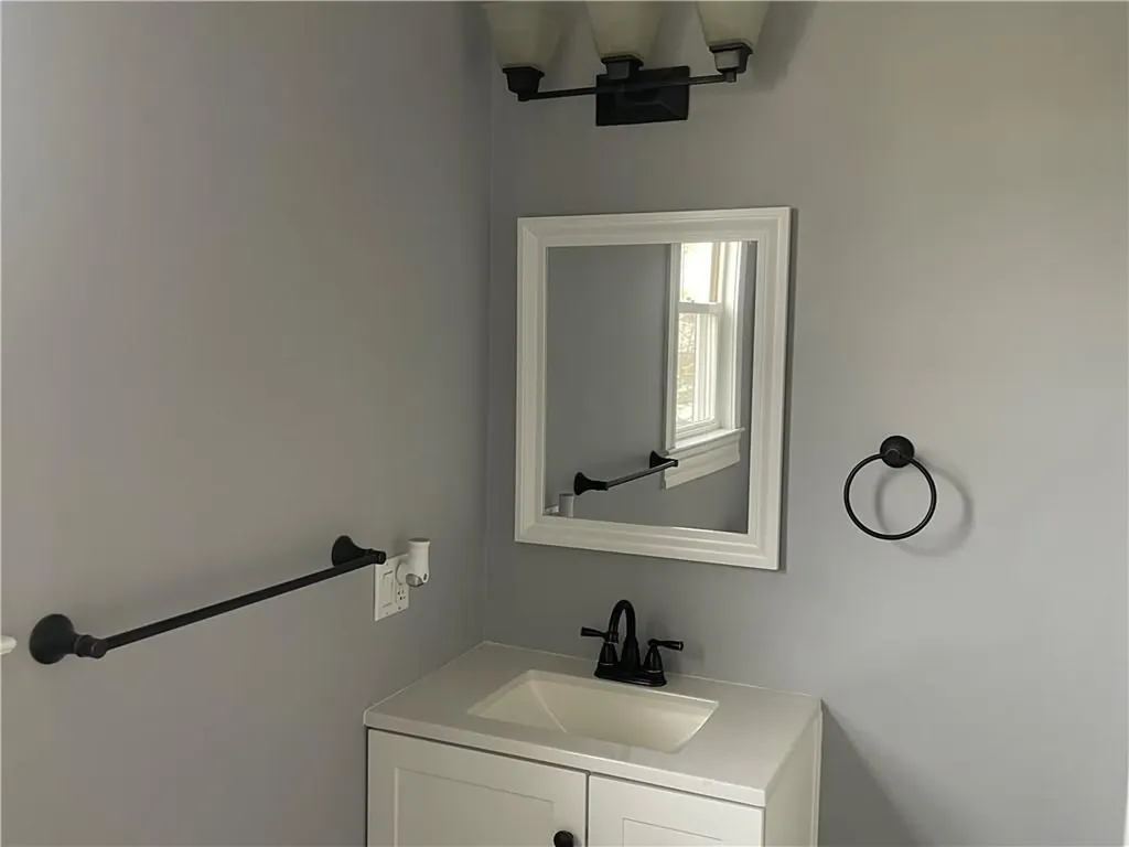 106 Crescent Road Pawtucket RI 02861