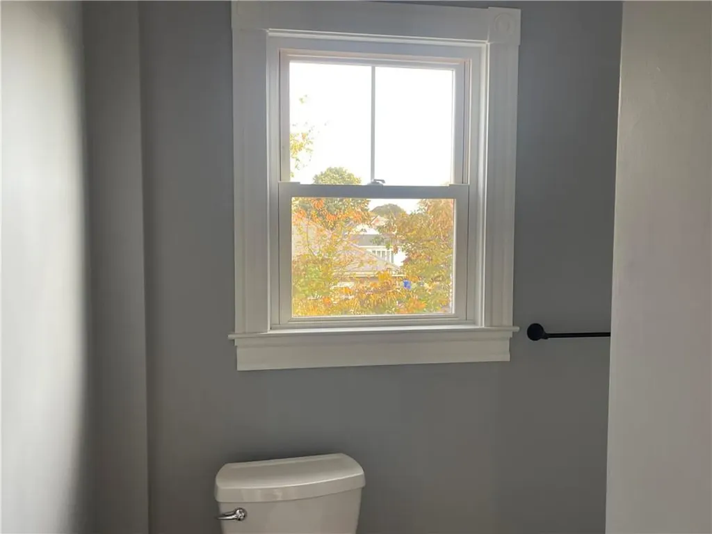106 Crescent Road Pawtucket RI 02861