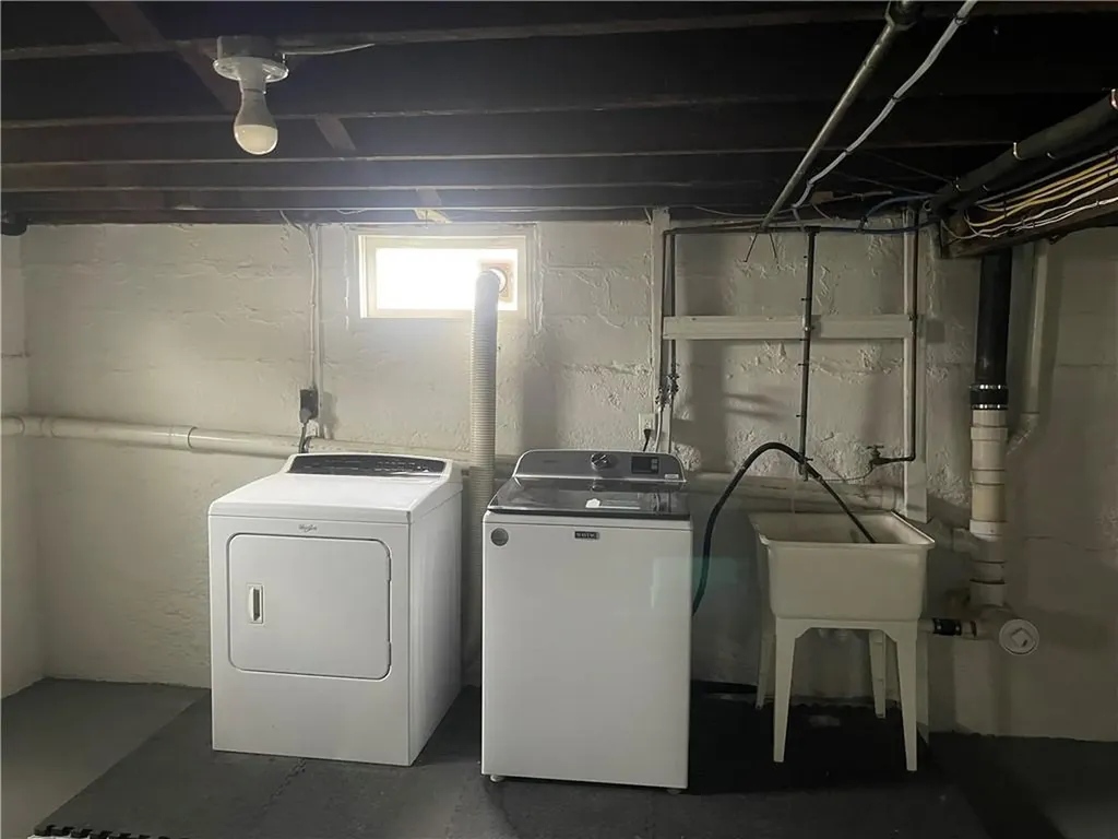 106 Crescent Road Pawtucket RI 02861