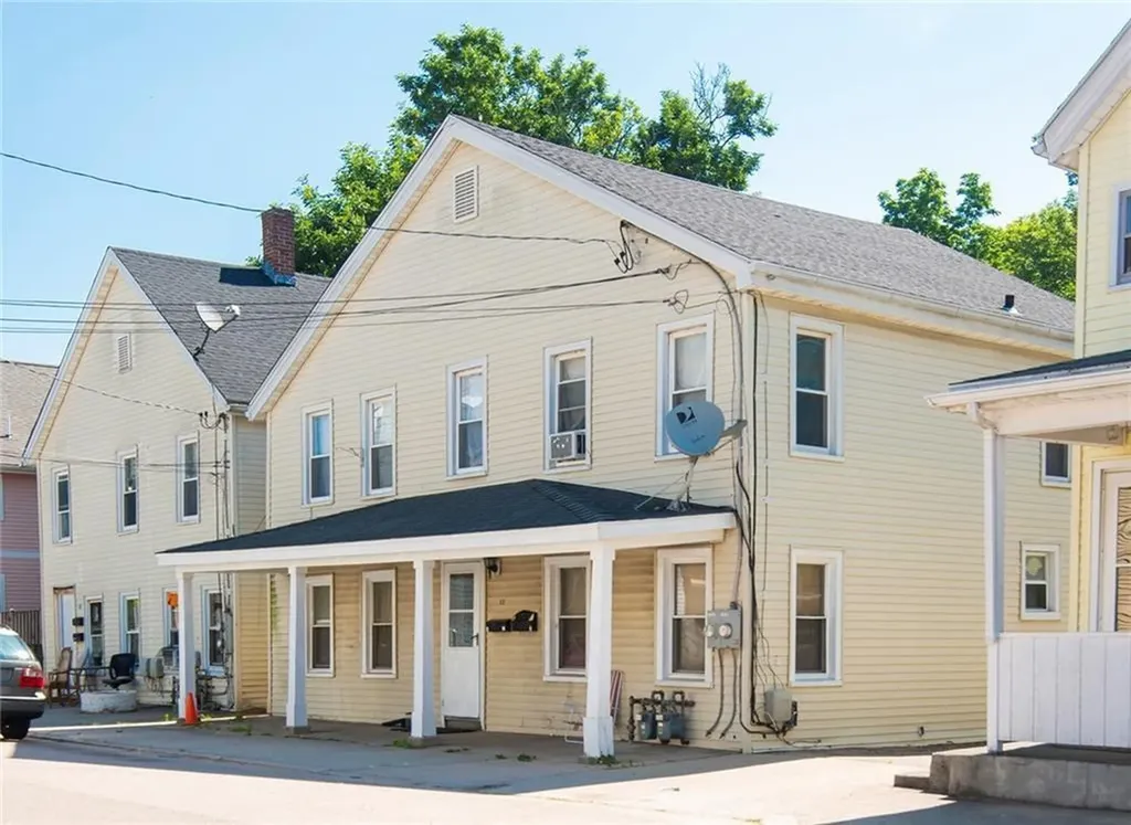 78 80 Pierce Street Westerly RI 02891