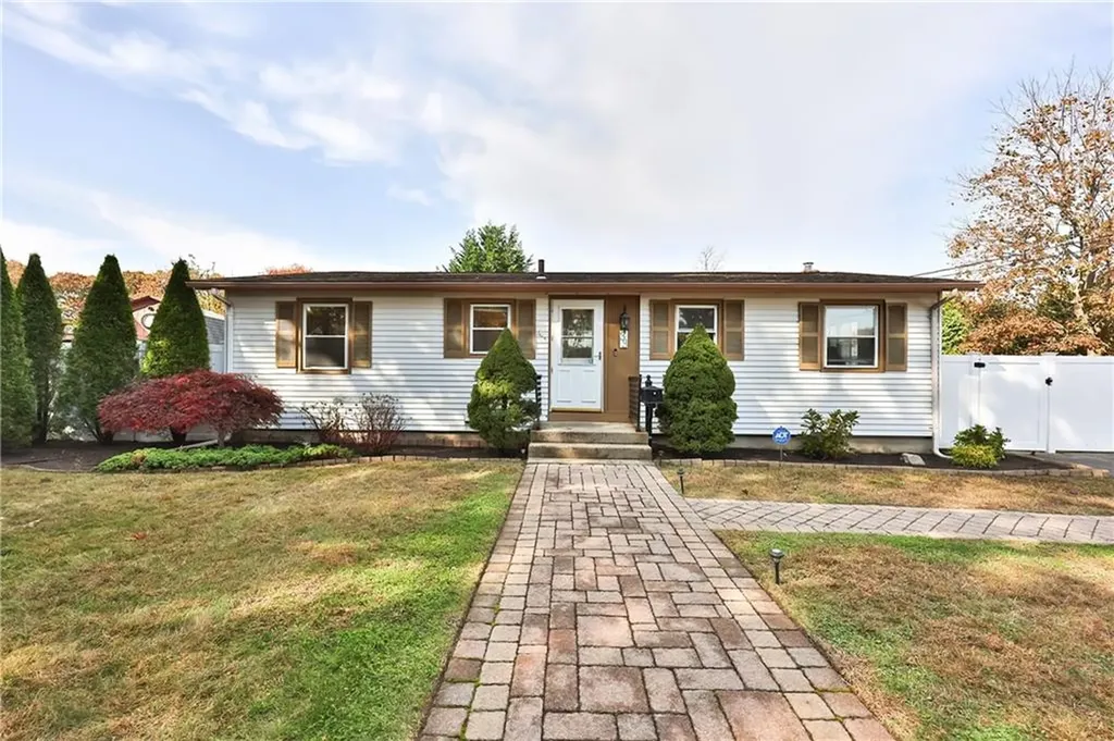 33 Morse Avenue Warwick RI 02886