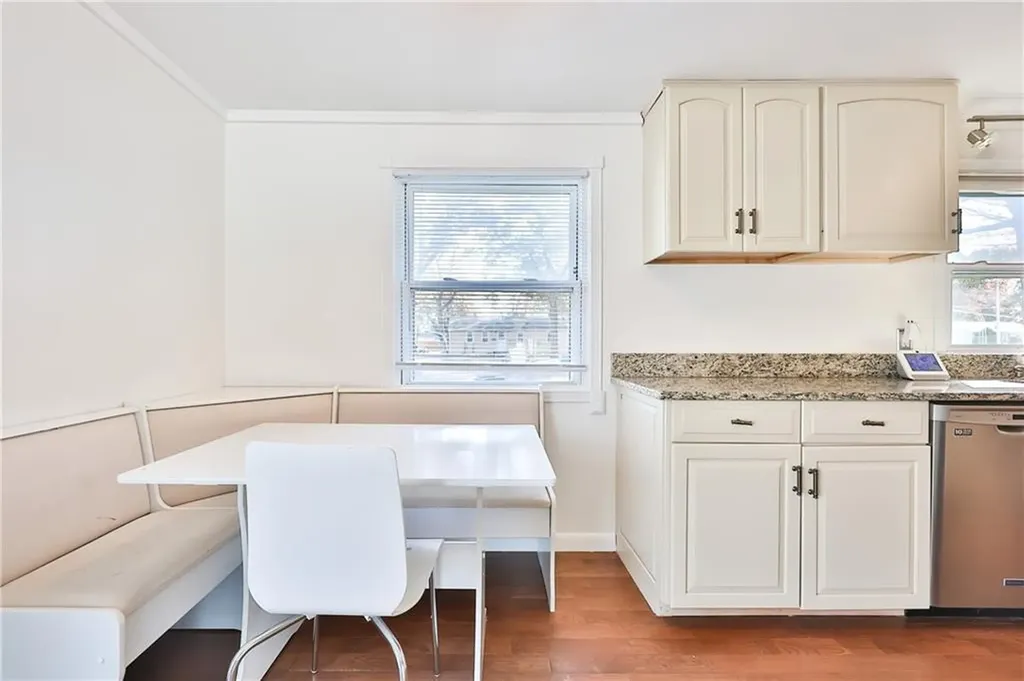 33 Morse Avenue Warwick RI 02886