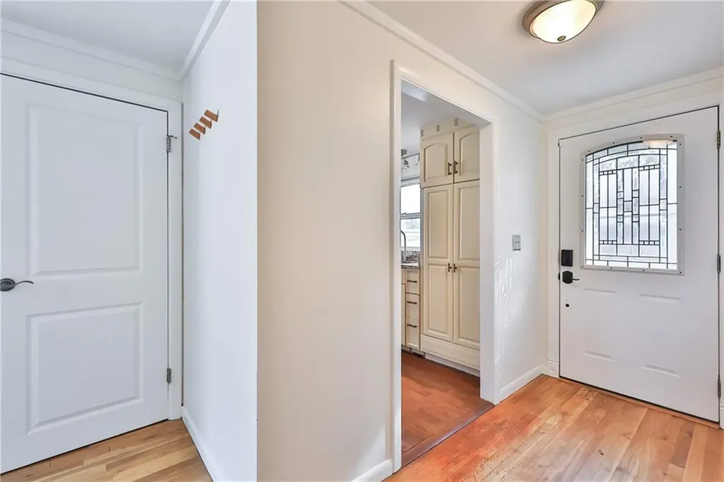 33 Morse Avenue Warwick RI 02886