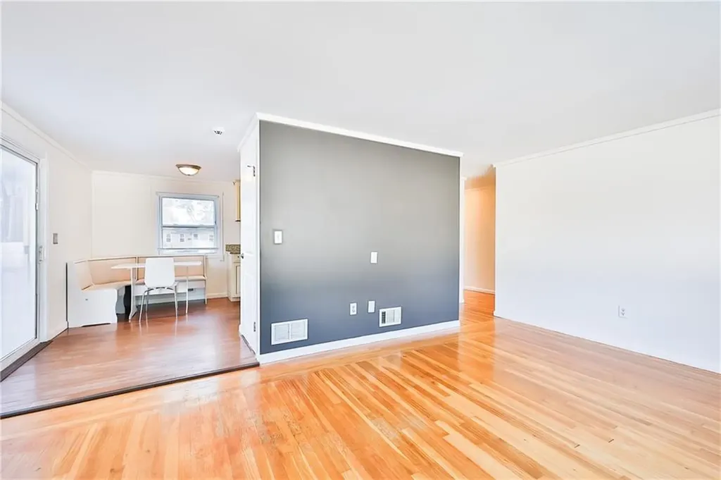 33 Morse Avenue Warwick RI 02886