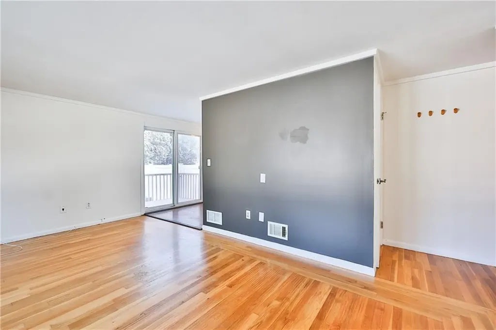 33 Morse Avenue Warwick RI 02886