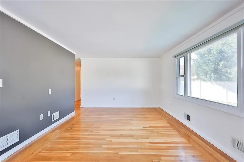 33 Morse Avenue Warwick RI 02886