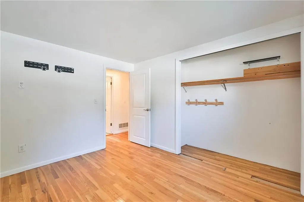 33 Morse Avenue Warwick RI 02886
